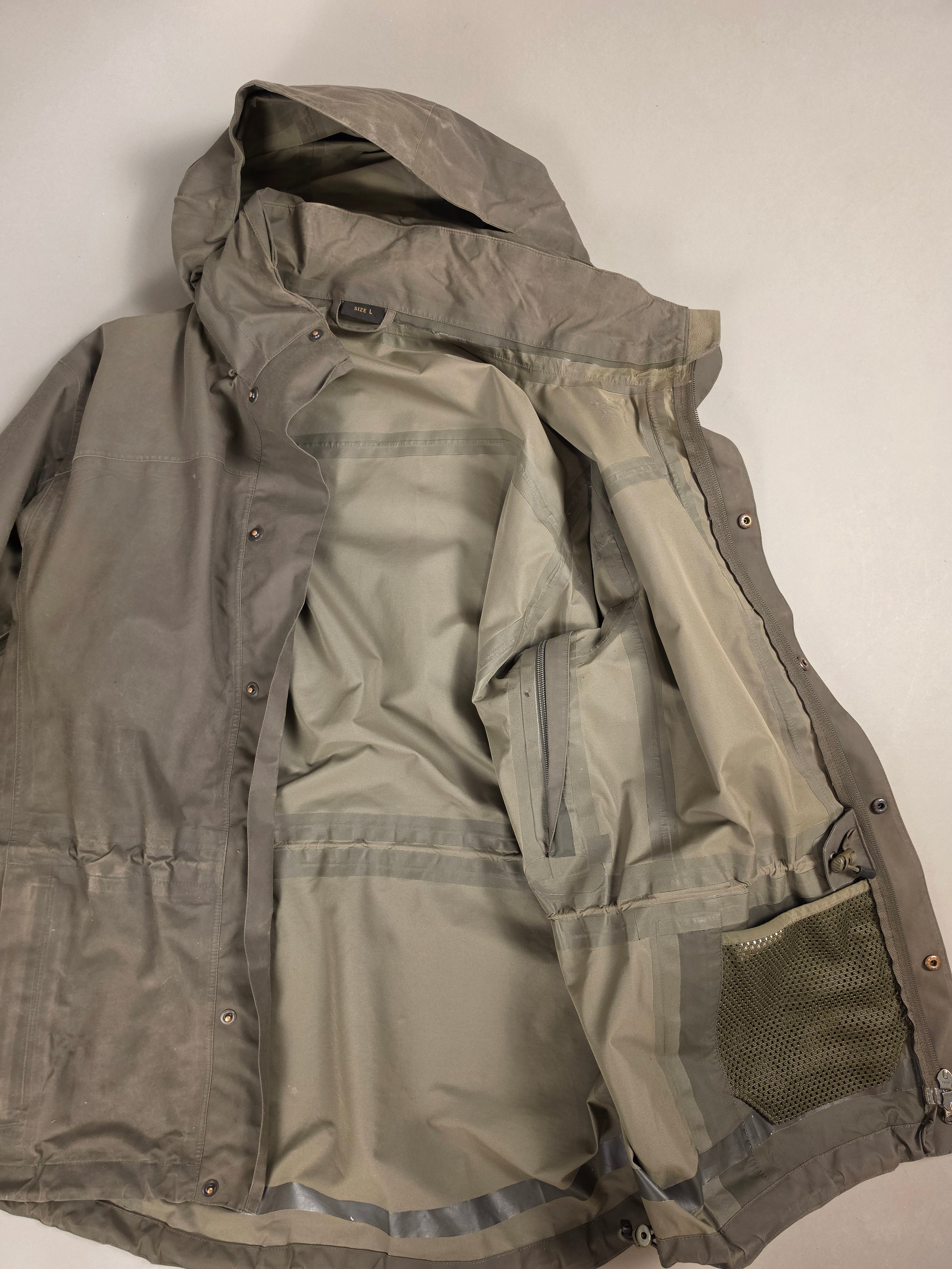 Dutch Waterproof Jacket Gore-Tex Carinthia, Olive