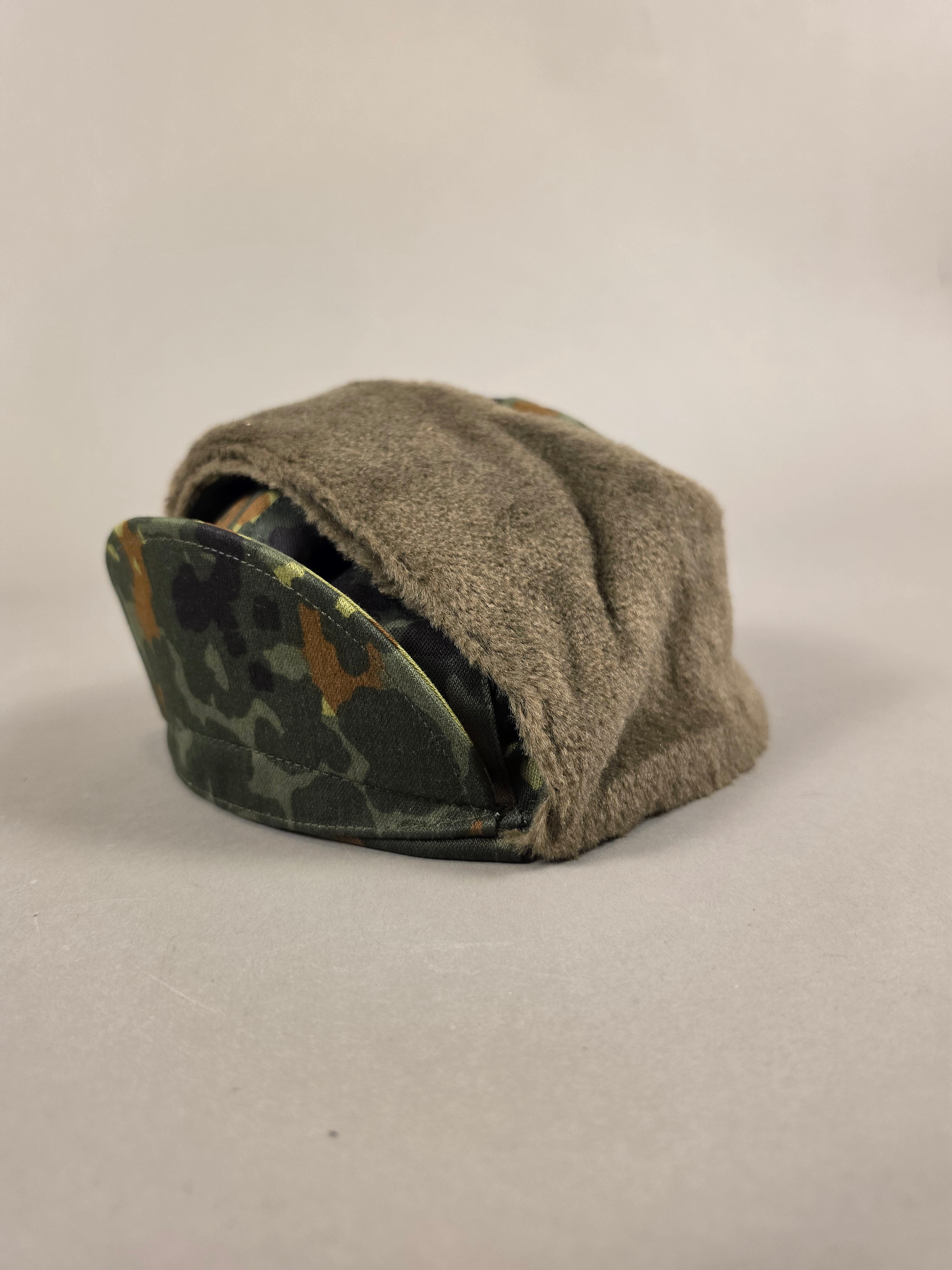 BW Ushanka Bärenf*tze Flecktarn