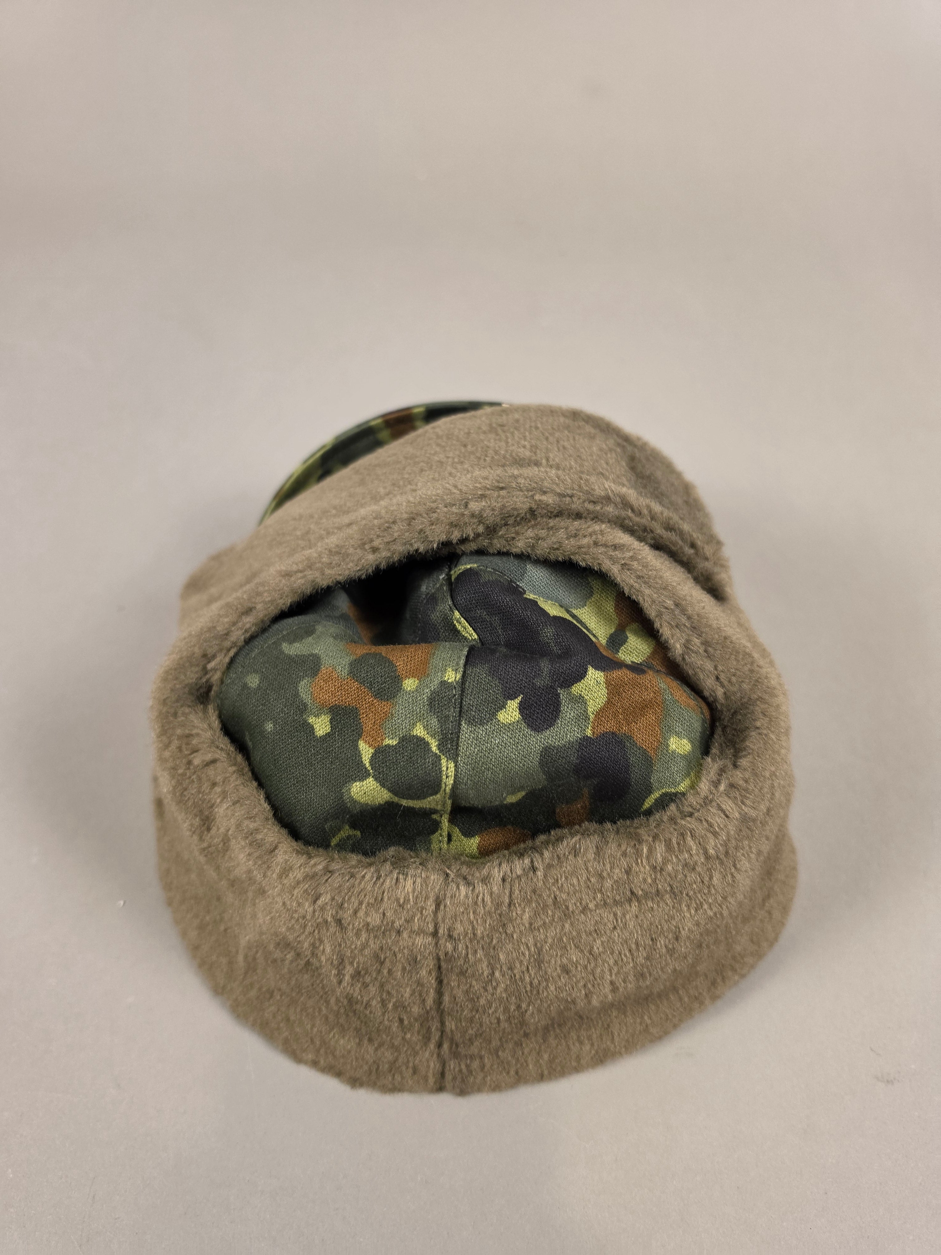 BW Ushanka Bärenf*tze Flecktarn
