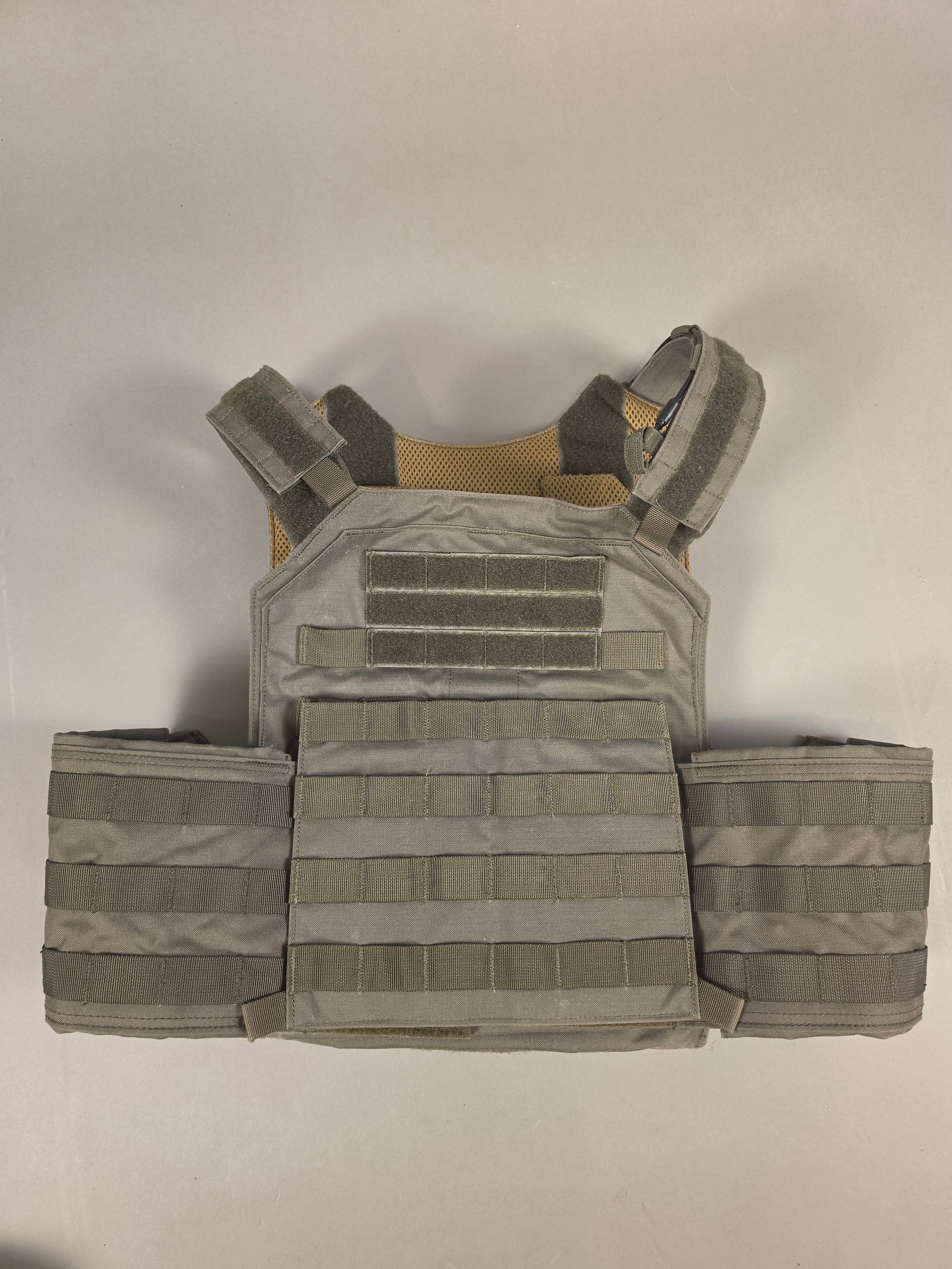 Lindnerhof Taktik Plate Carrier Gen V, with quick release