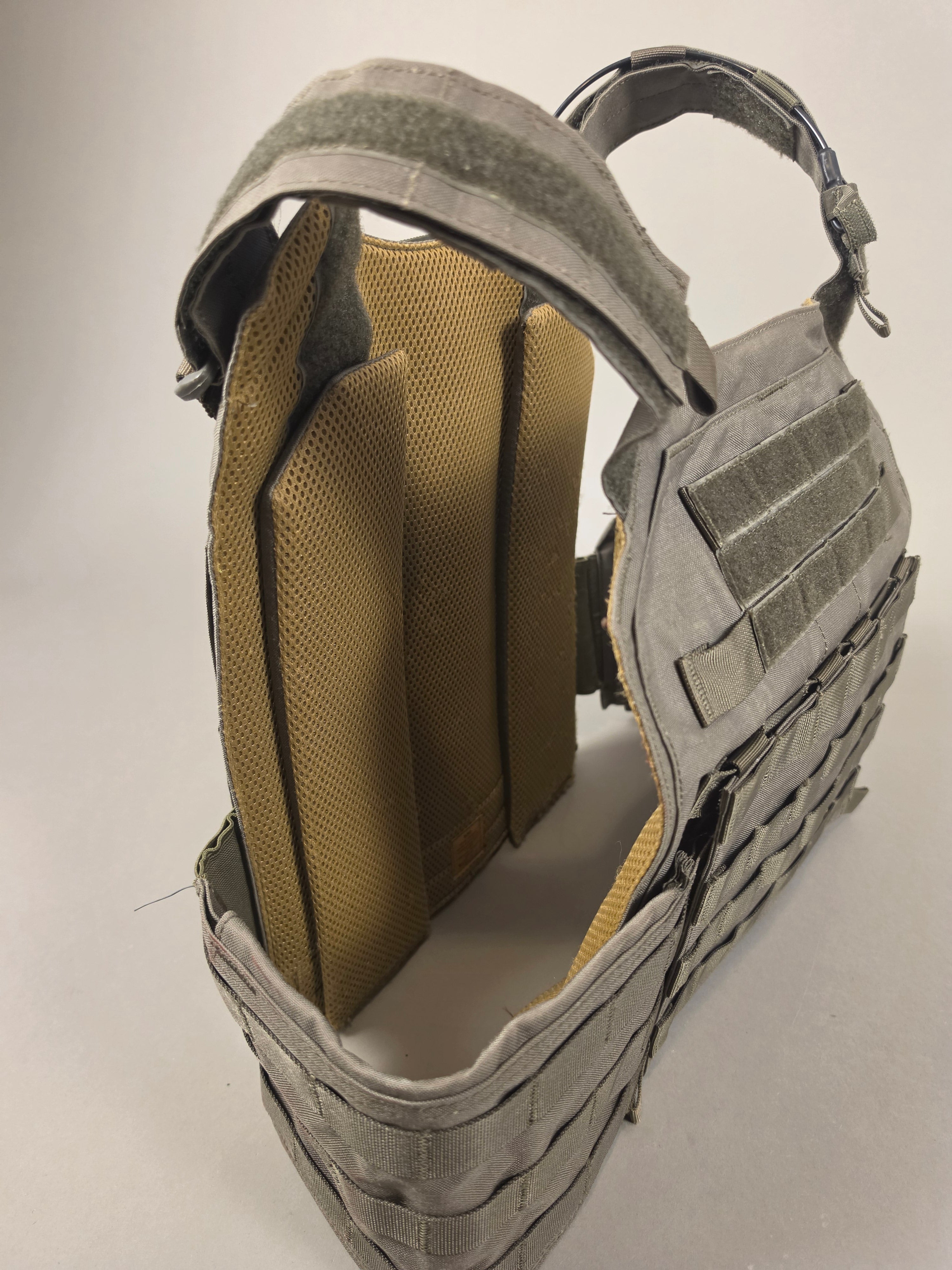 Lindnerhof Taktik Plate Carrier Gen V, with quick release