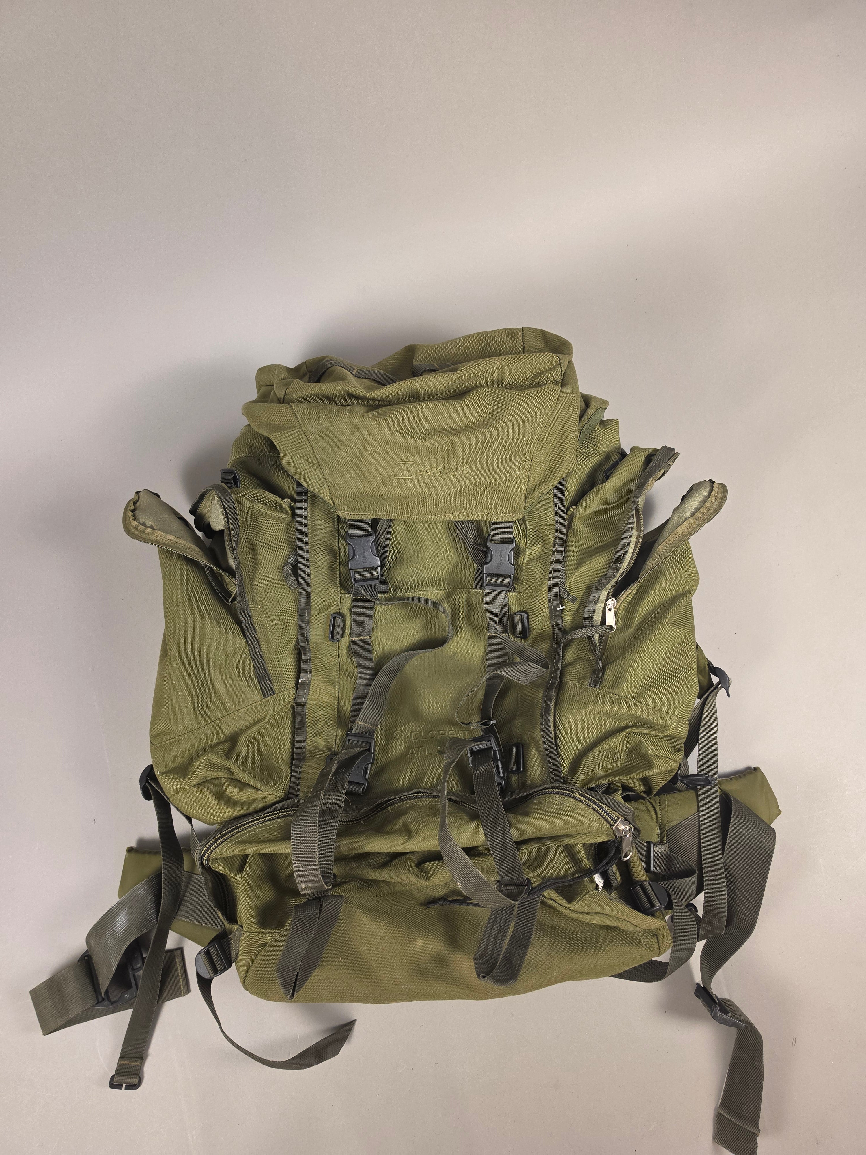 BERGHAUS Cyclops 2 ATLAS rucksack + Side Pouches